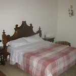 Alojamento de Acomodação e Pequeno-almoço Lucia