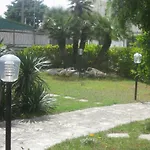 Alojamento de Acomodação e Pequeno-almoço Lucia