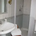 Lucia Alojamento de Acomodação e Pequeno-almoço 3*