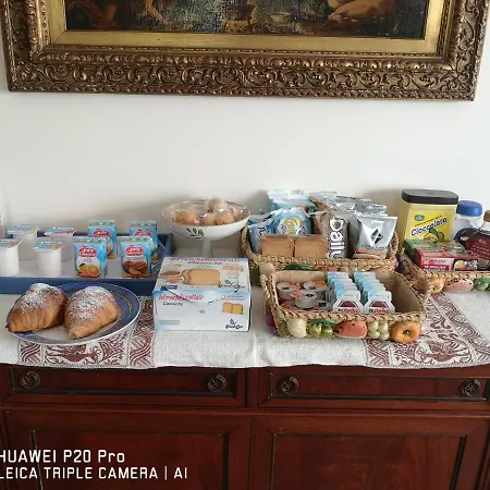 Alojamento de Acomodação e Pequeno-almoço Lucia 3*