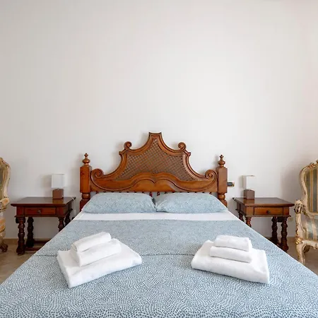 Lucia Bed & Breakfast 3*