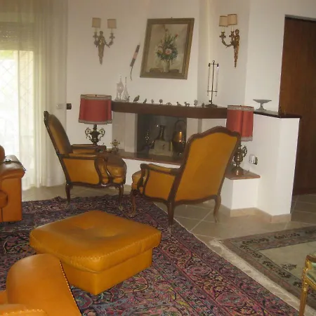 Lucia Nocleg ze śniadaniem 3*